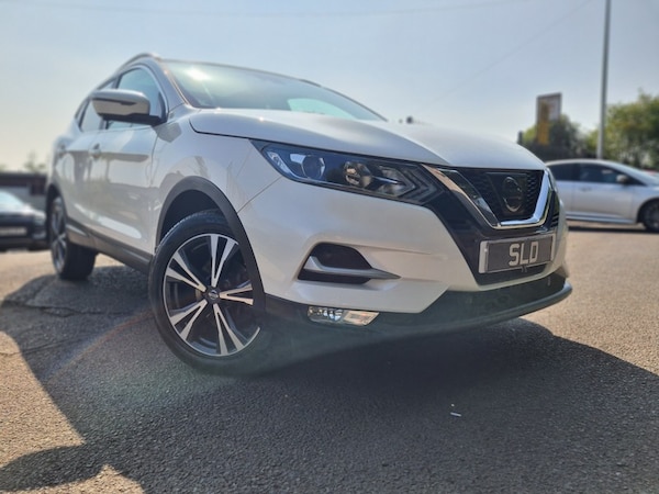 Used Nissan Qashqai 2017 for sale - 75560423: Photo 3