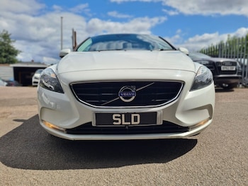 Used Volvo V40 2016 for sale - 75445055: Photo