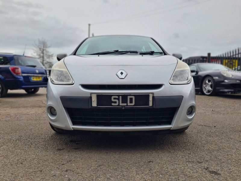 Used Renault Clio 2010 for sale - 78201381: Photo 2