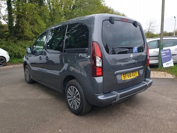 Used Peugeot Partner 2018 for sale - 75516536: Photo