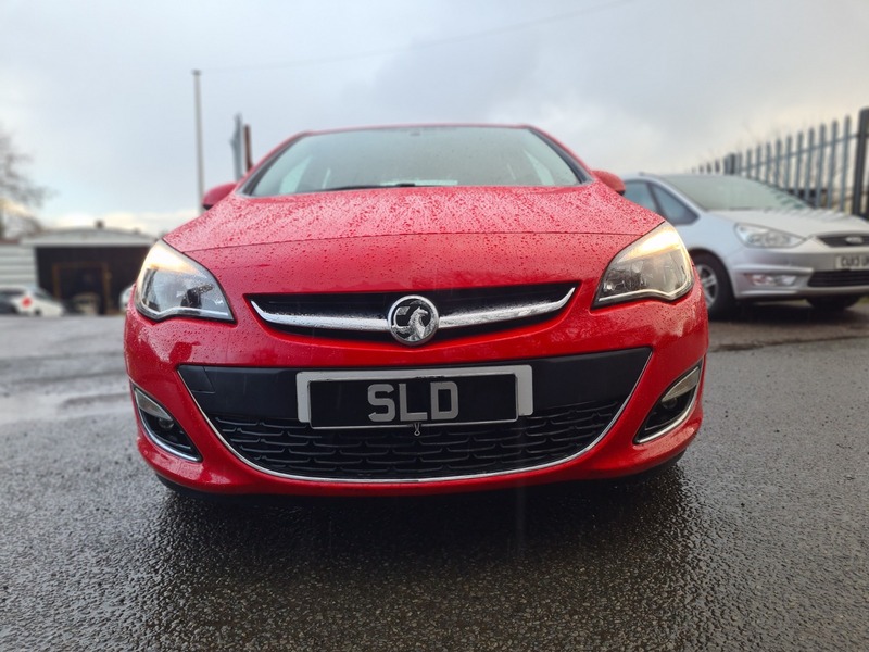 Used Vauxhall Astra 2013 for sale - 77535640: Photo 2