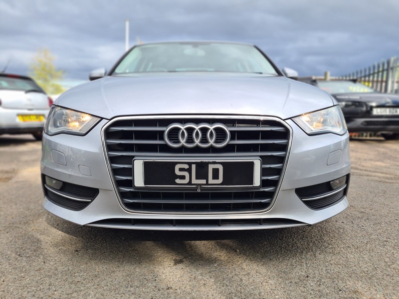 Used Audi A3 2014 for sale - 77154132: Photo 2