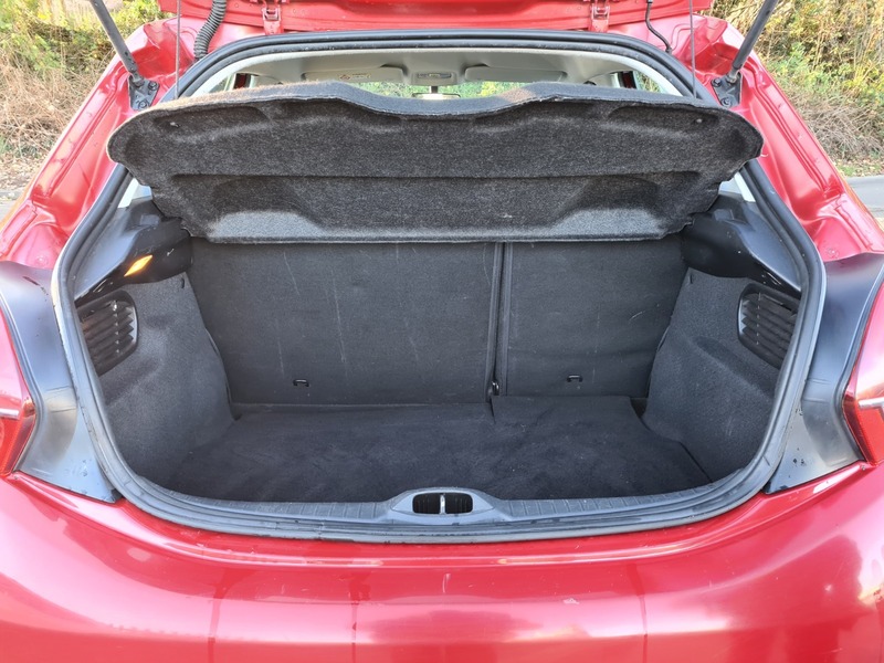 Used Peugeot 208 2016 for sale - 76643143: Photo 13