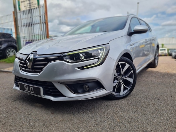 Used Renault Megane 2017 for sale - 74884855: Photo 3