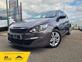 Used Peugeot 308 2015 for sale - 76185853: Photo