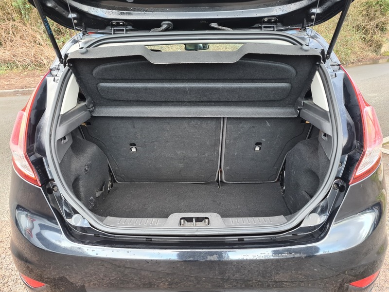 Used Ford Fiesta 2015 for sale - 77356916: Photo 9