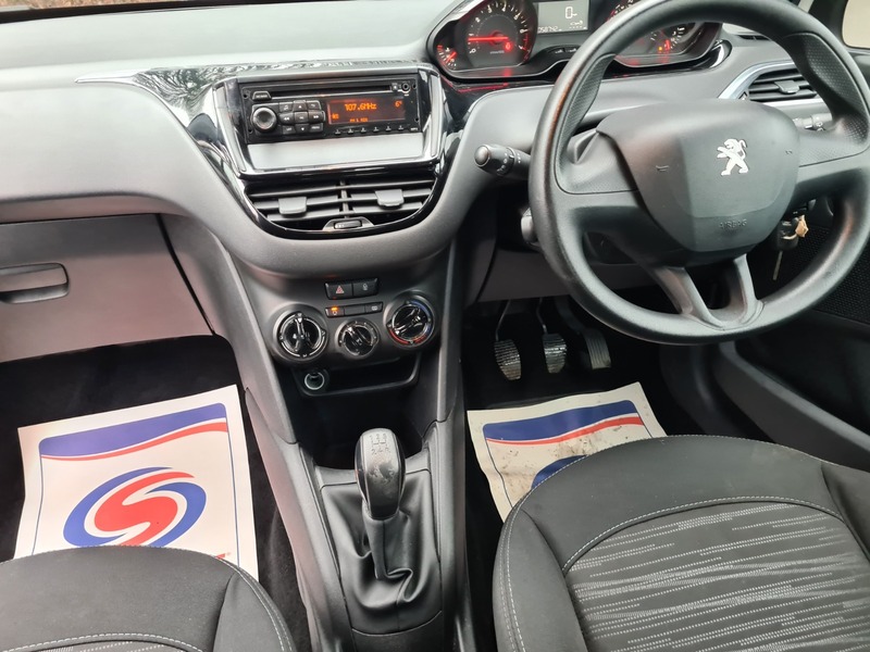 Used Peugeot 208 2013 for sale - 77276996: Photo 14