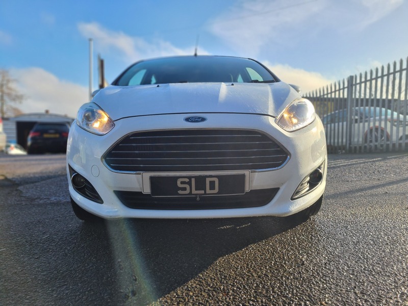 Used Ford Fiesta 2015 for sale - 77821768: Photo 2