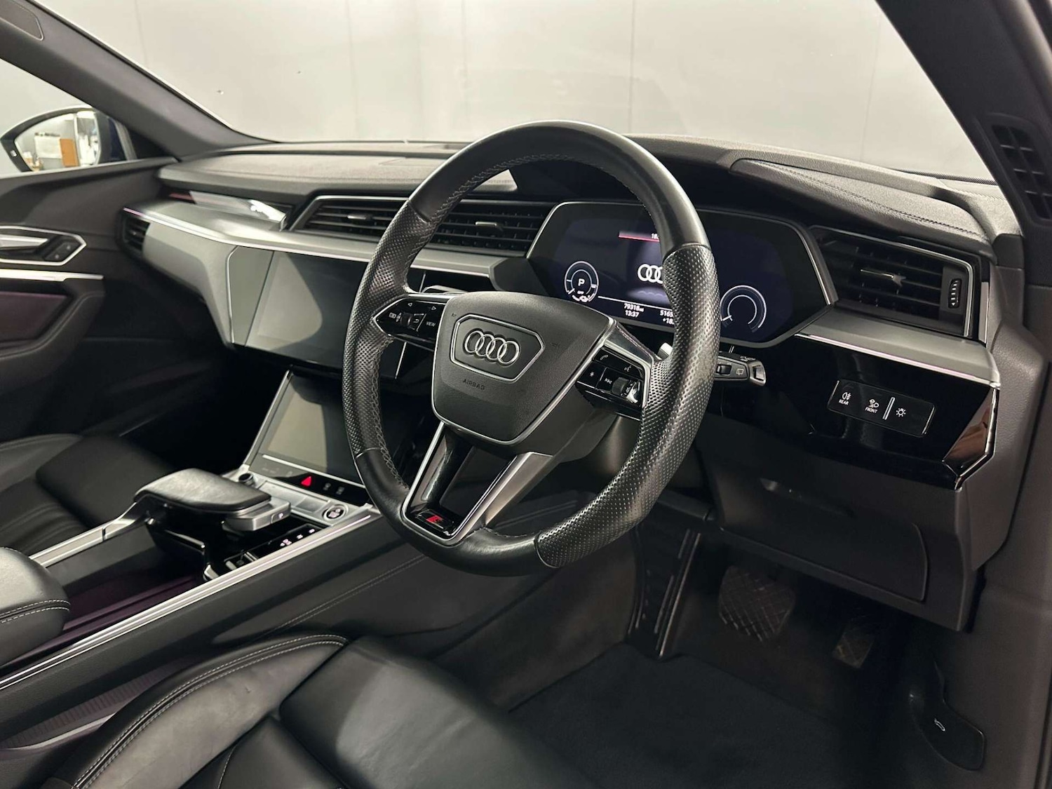 Used Audi e-tron 2021 for sale - 77590702: Photo 9