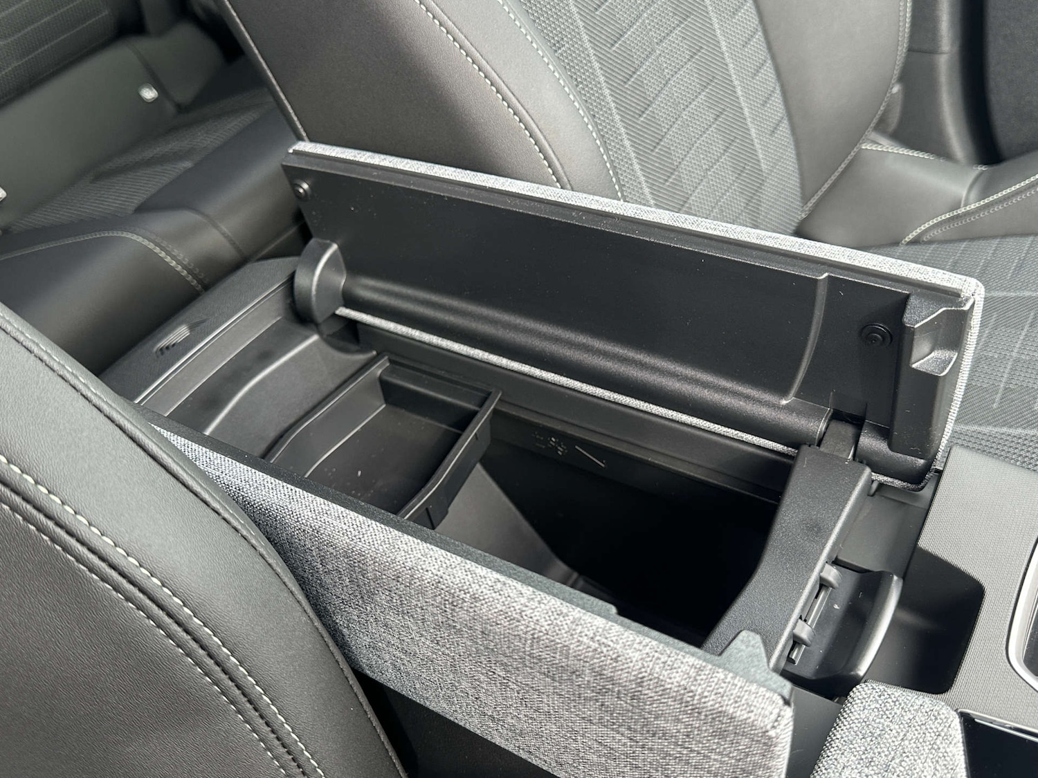 Used Peugeot 3008 2025 for sale - 78198784: Photo 32