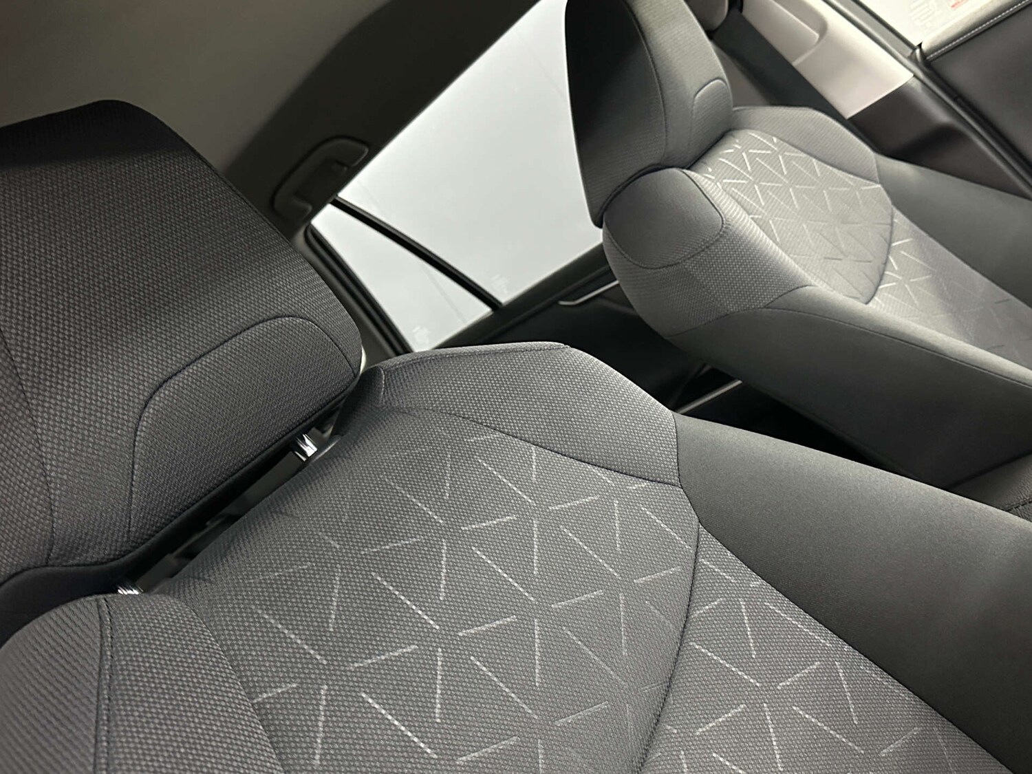 Used Toyota RAV4 2022 for sale - 77759652: Photo 18