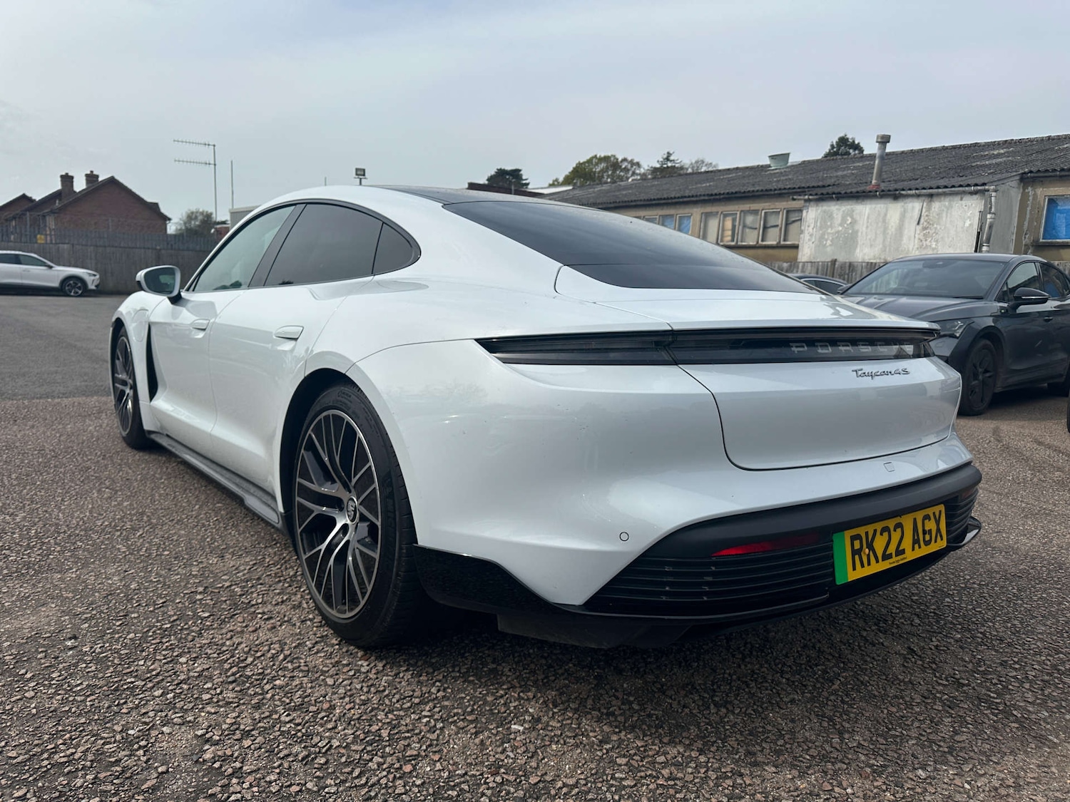 Used Porsche Taycan 2022 for sale - 78179616: Photo 3