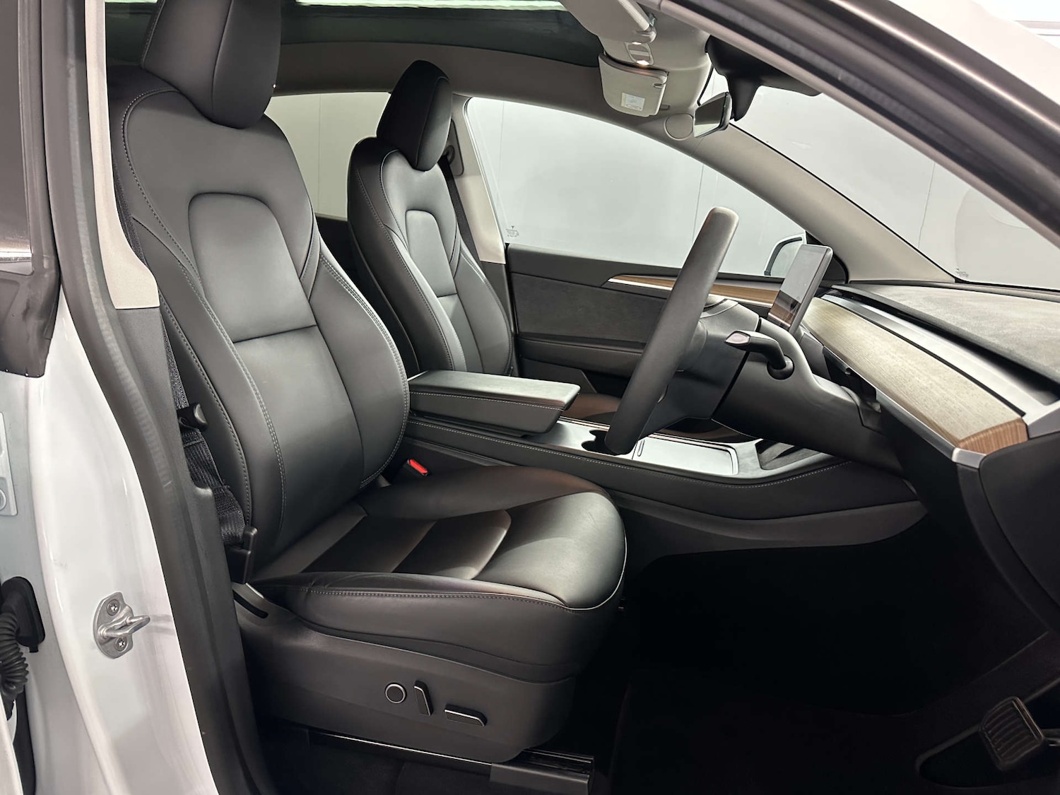 Used Tesla Model Y 2023 for sale - 77759672: Photo 10