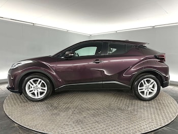 Used Toyota C-HR 2023 for sale - 77590711: Photo