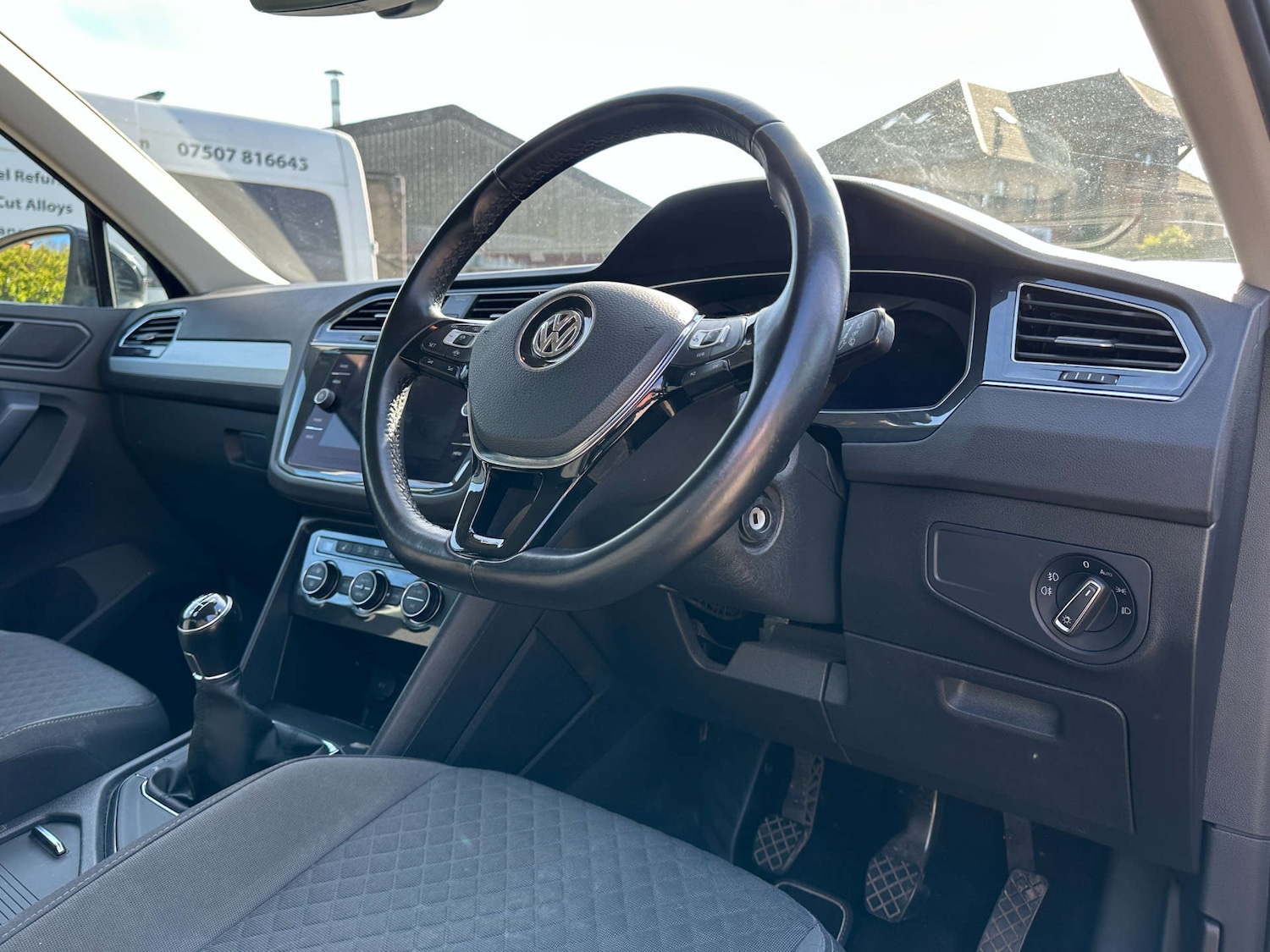 Used Volkswagen Tiguan 2019 for sale - 77905725: Photo 2