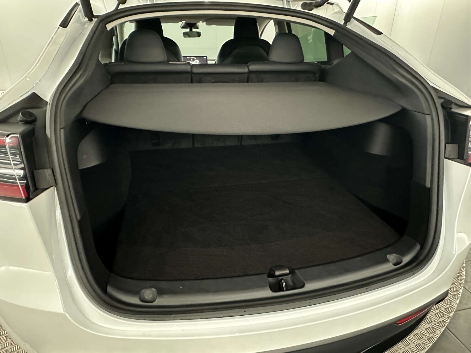 Used Tesla Model Y 2023 for sale - 77590740: Photo 24