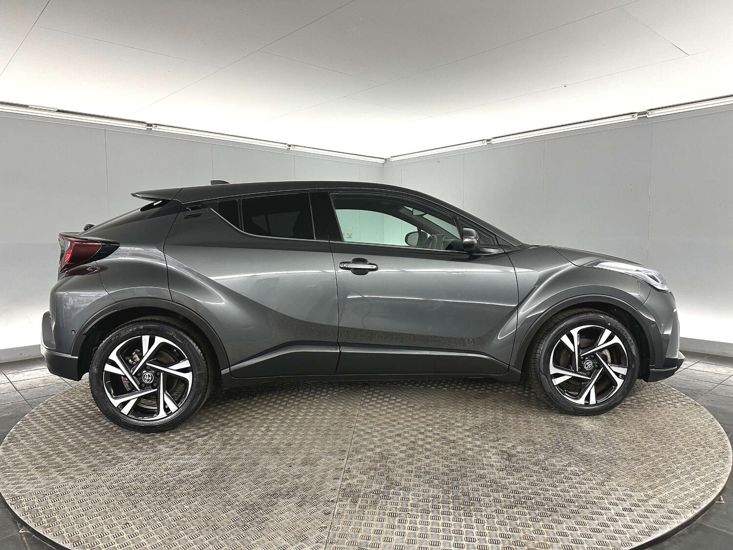 Used Toyota C-HR 2022 for sale - 77590726: Photo 8
