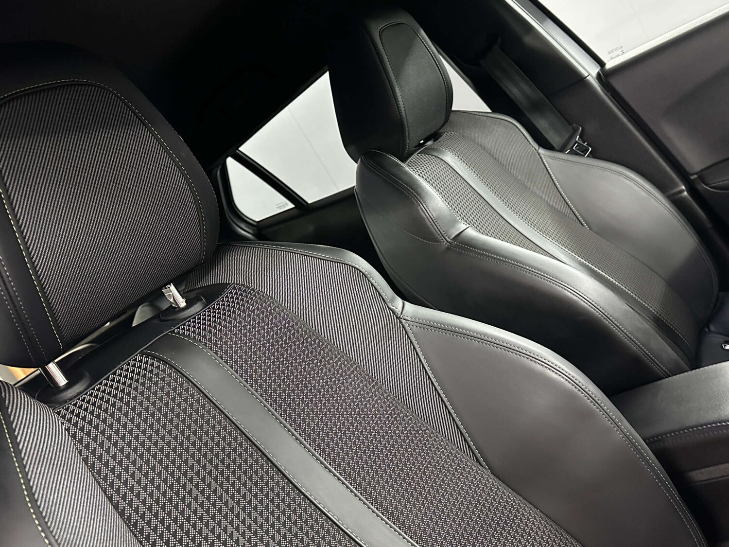 Used Peugeot 2008 2023 for sale - 77905729: Photo 16