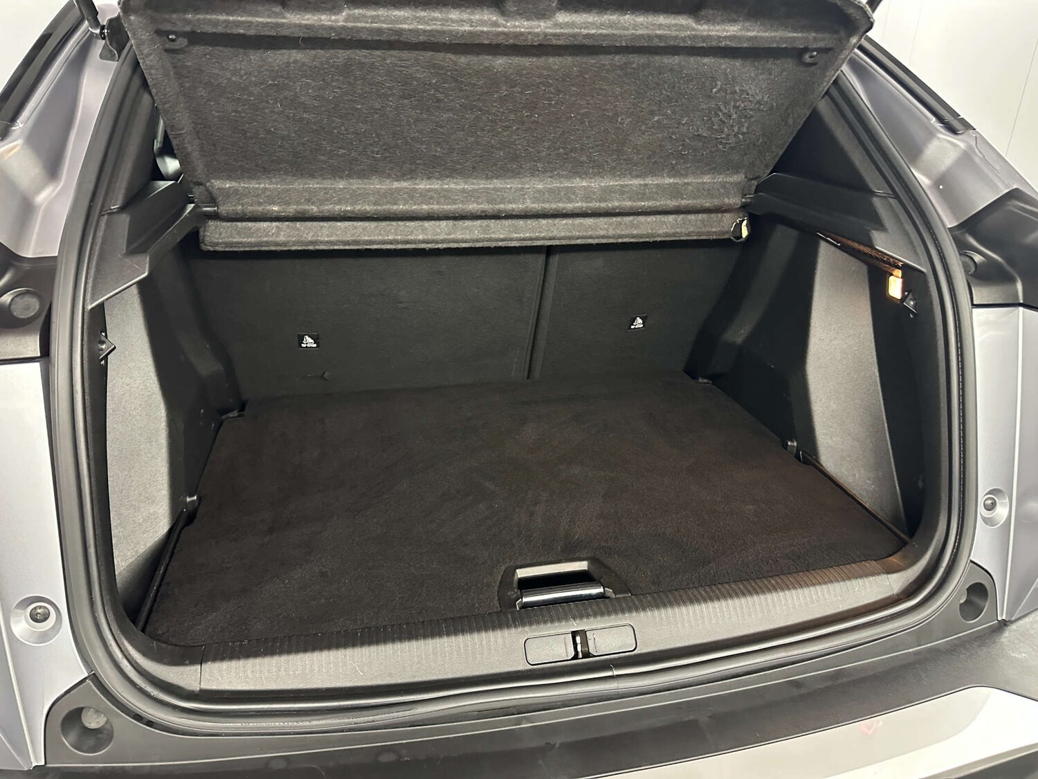 Used Peugeot 2008 2023 for sale - 77905729: Photo 44