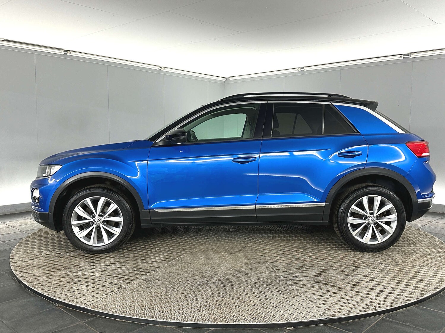 Used Volkswagen T-Roc 2020 for sale - 77590815: Photo 6