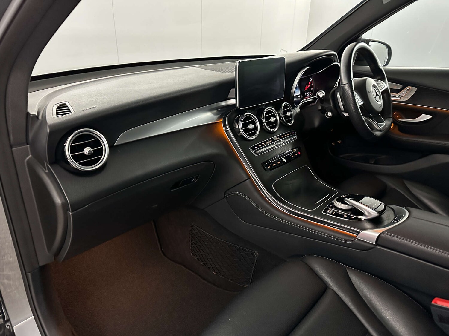 Used Mercedes-Benz GLC 2019 for sale - 77759667: Photo 13