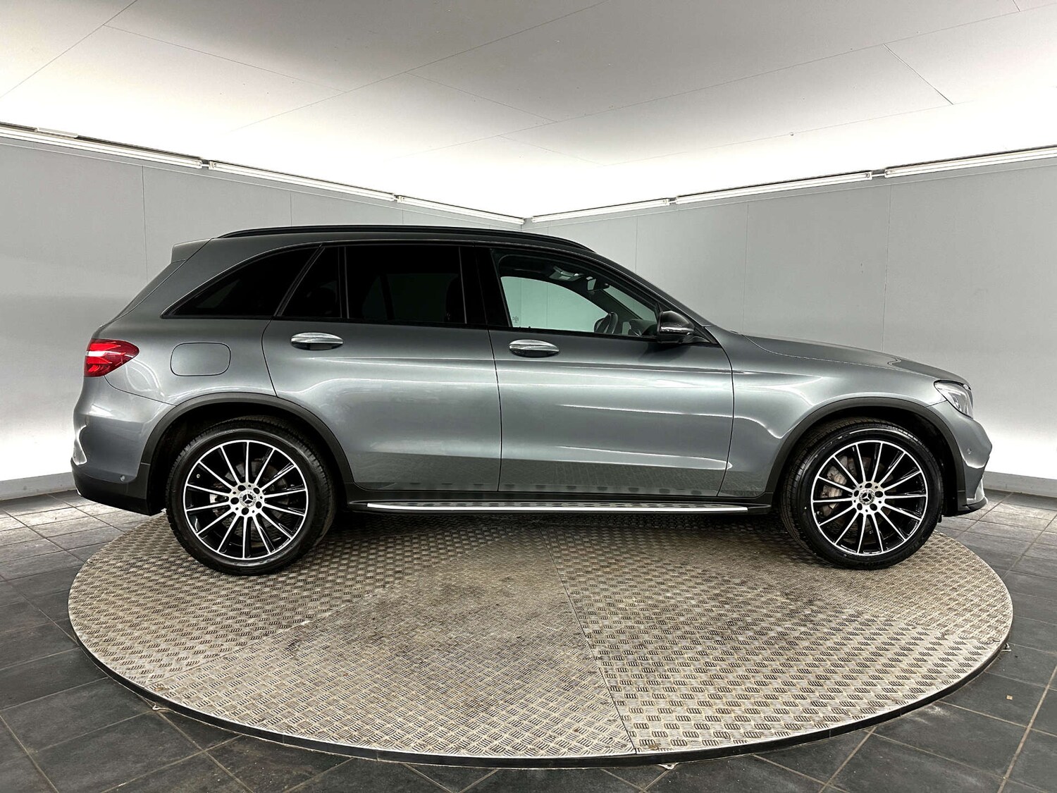 Used Mercedes-Benz GLC 2019 for sale - 77759667: Photo 8