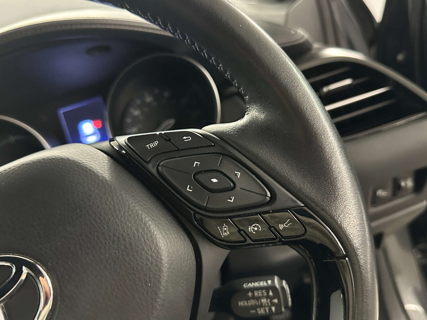 Used Toyota C-HR 2022 for sale - 77759691: Photo 18