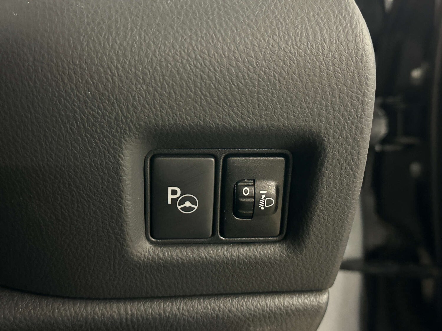 Used Toyota C-HR 2022 for sale - 77759691: Photo 20