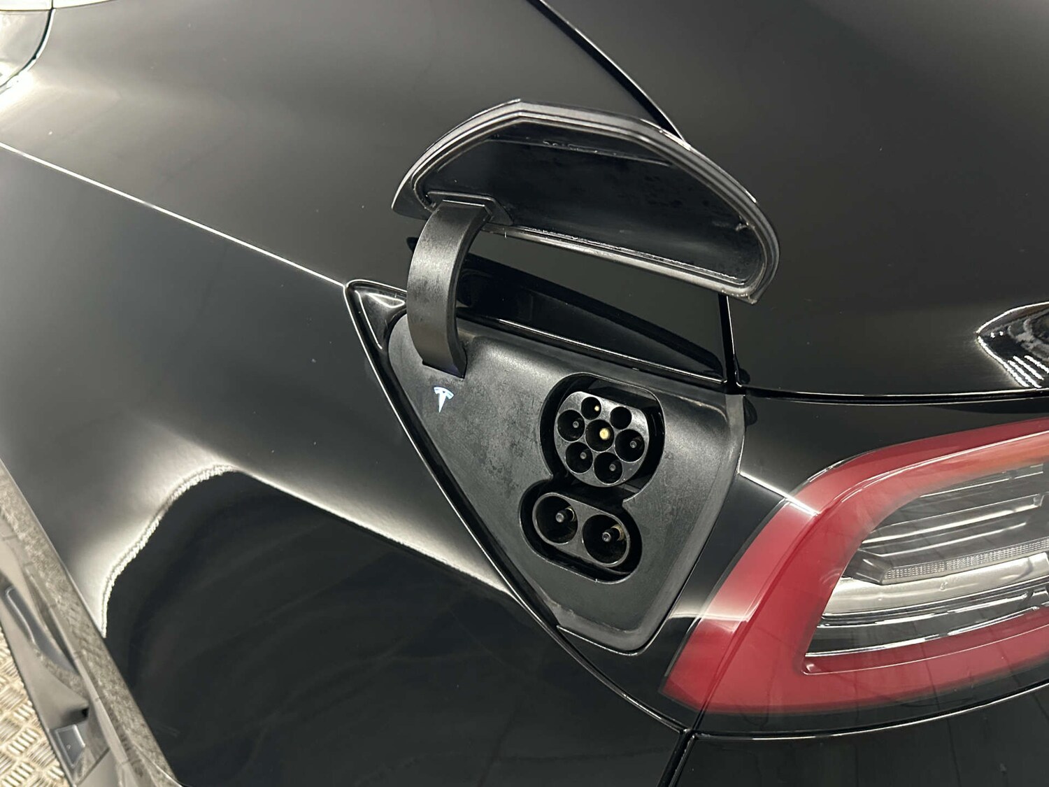 Used Tesla Model 3 2019 for sale - 77590799: Photo 28