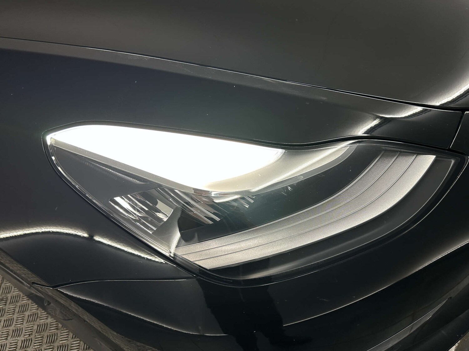 Used Tesla Model 3 2019 for sale - 77590799: Photo 32