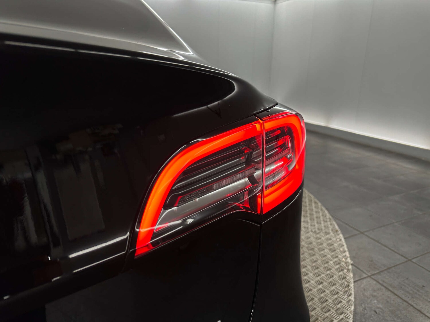 Used Tesla Model 3 2019 for sale - 77590799: Photo 43