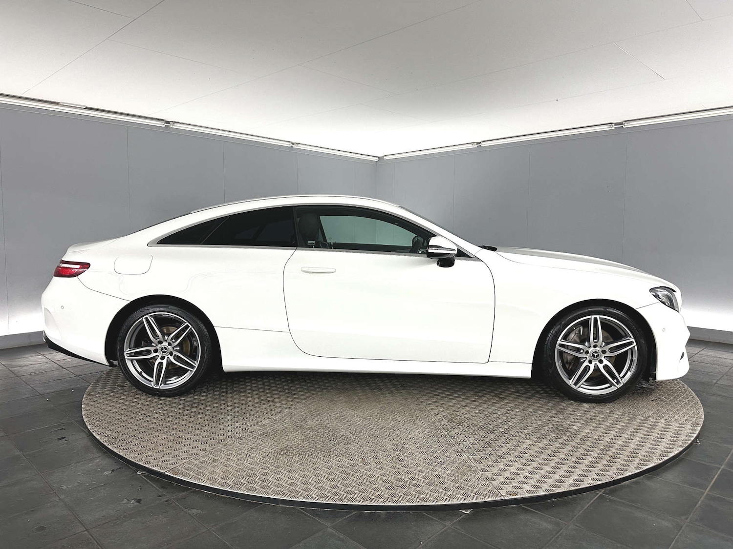 Used Mercedes-Benz E Class 2018 for sale - 77590805: Photo 10