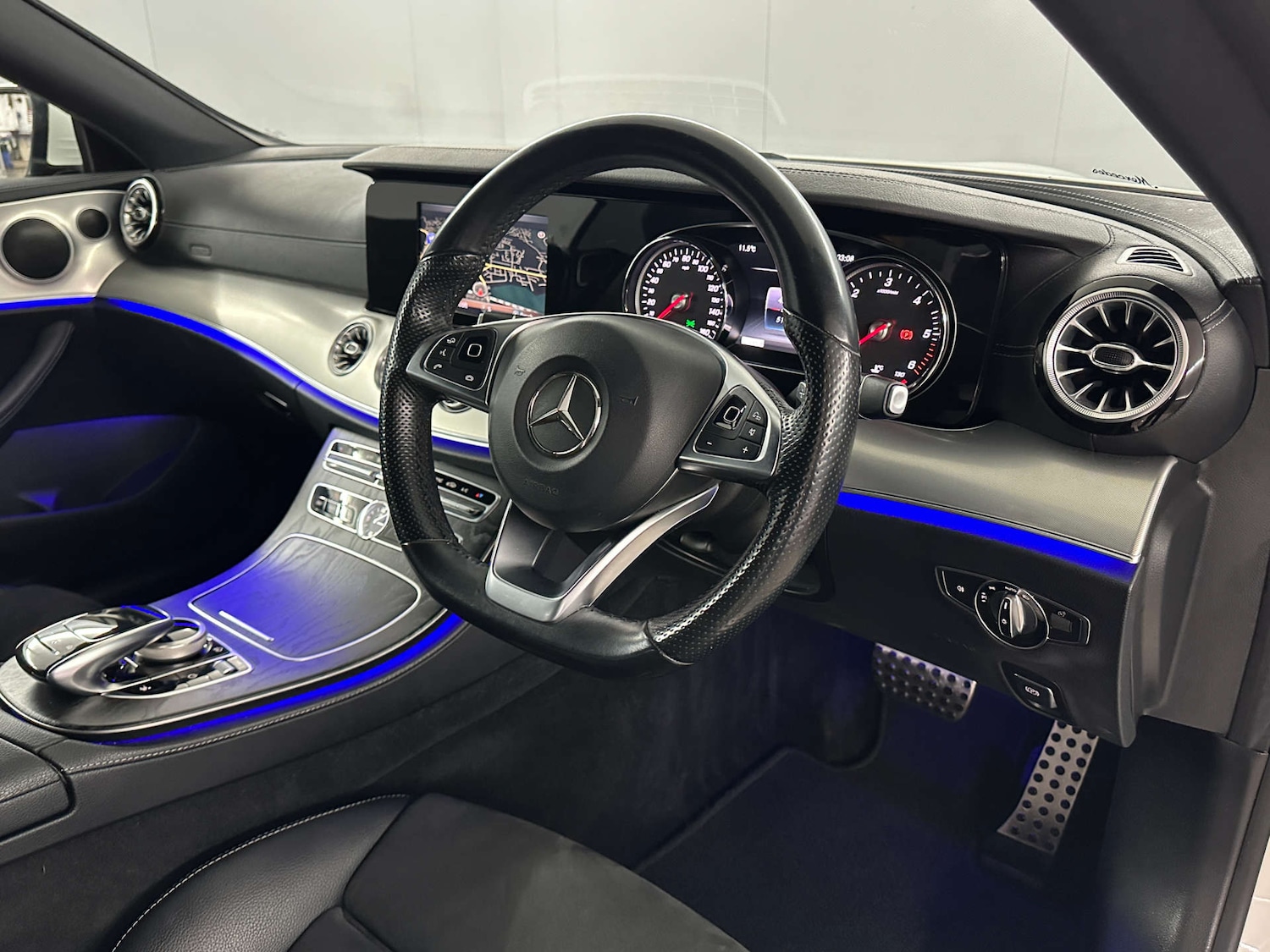 Used Mercedes-Benz E Class 2018 for sale - 77590805: Photo 11