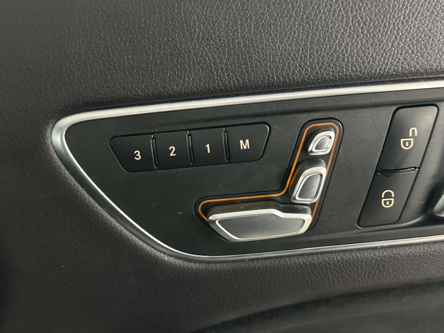 Used Mercedes-Benz GLA 2018 for sale - 77590796: Photo 30