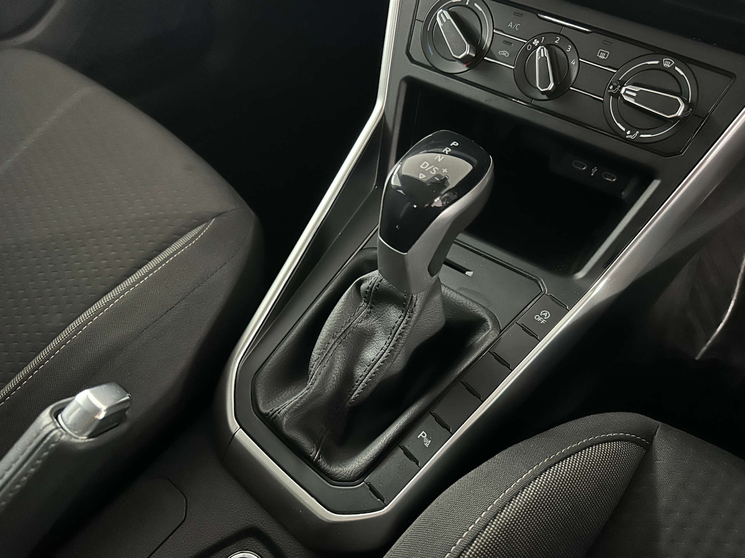 Used Volkswagen Polo 2024 for sale - 77590733: Photo 15