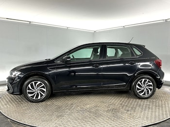 Used Volkswagen Polo 2024 for sale - 77590733: Photo