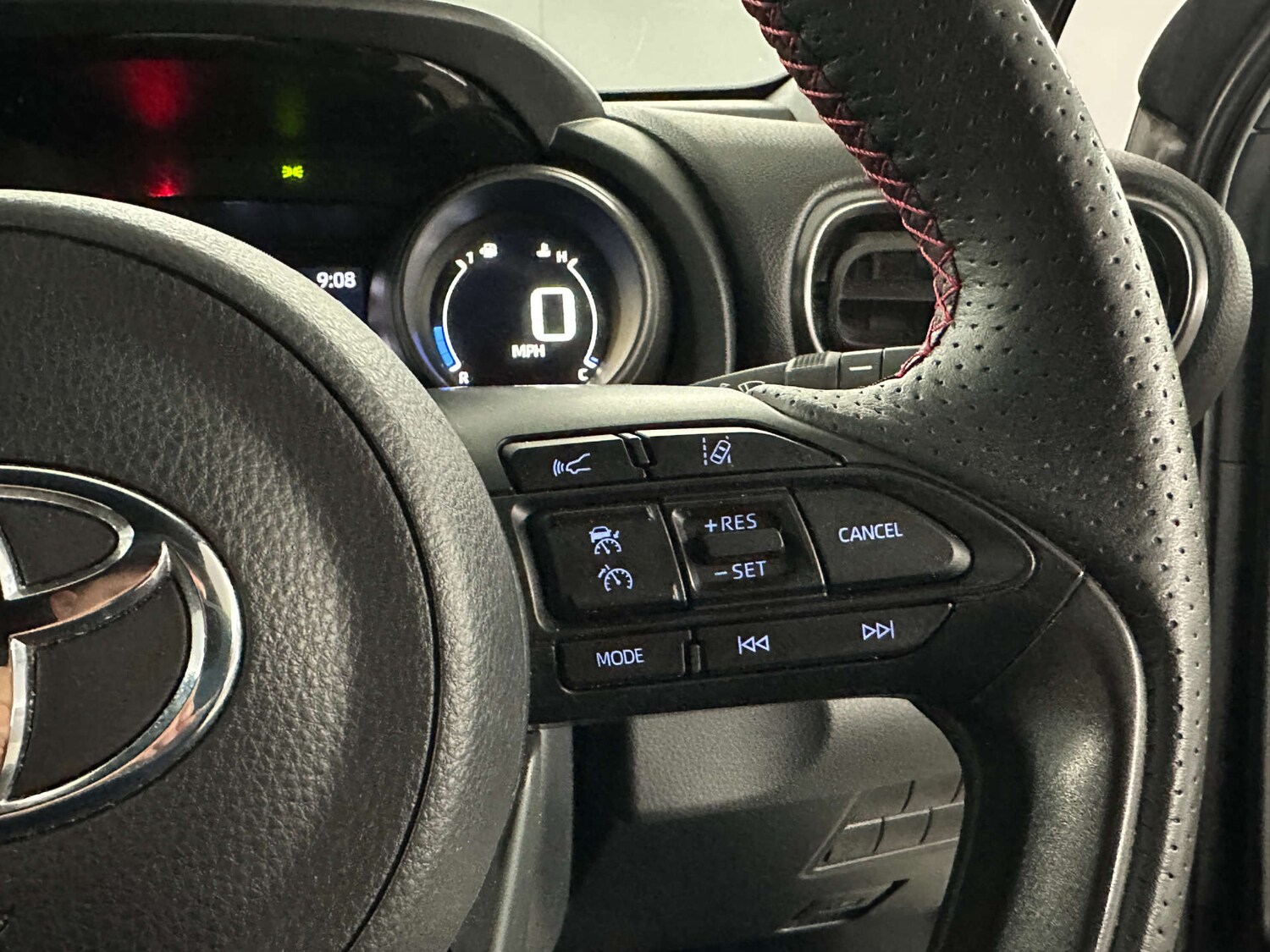 Used Toyota Yaris 2022 for sale - 77759707: Photo 21