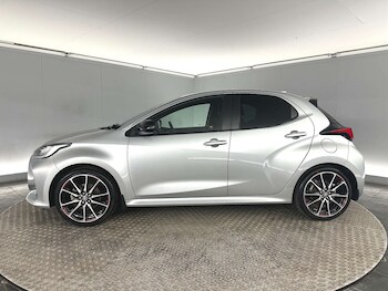 Used Toyota Yaris 2022 for sale - 77759707: Photo