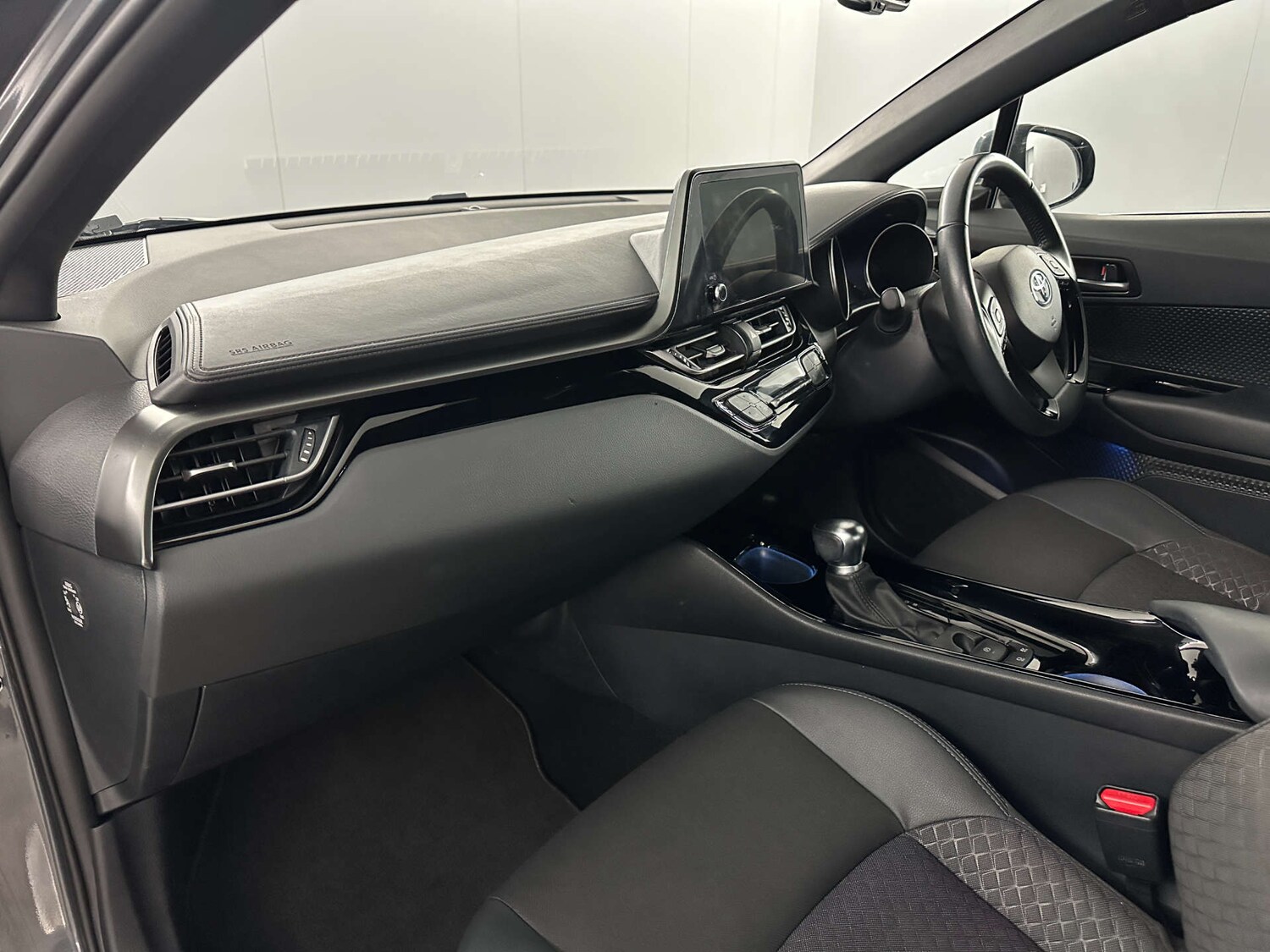 Used Toyota C-HR 2022 for sale - 77590730: Photo 11