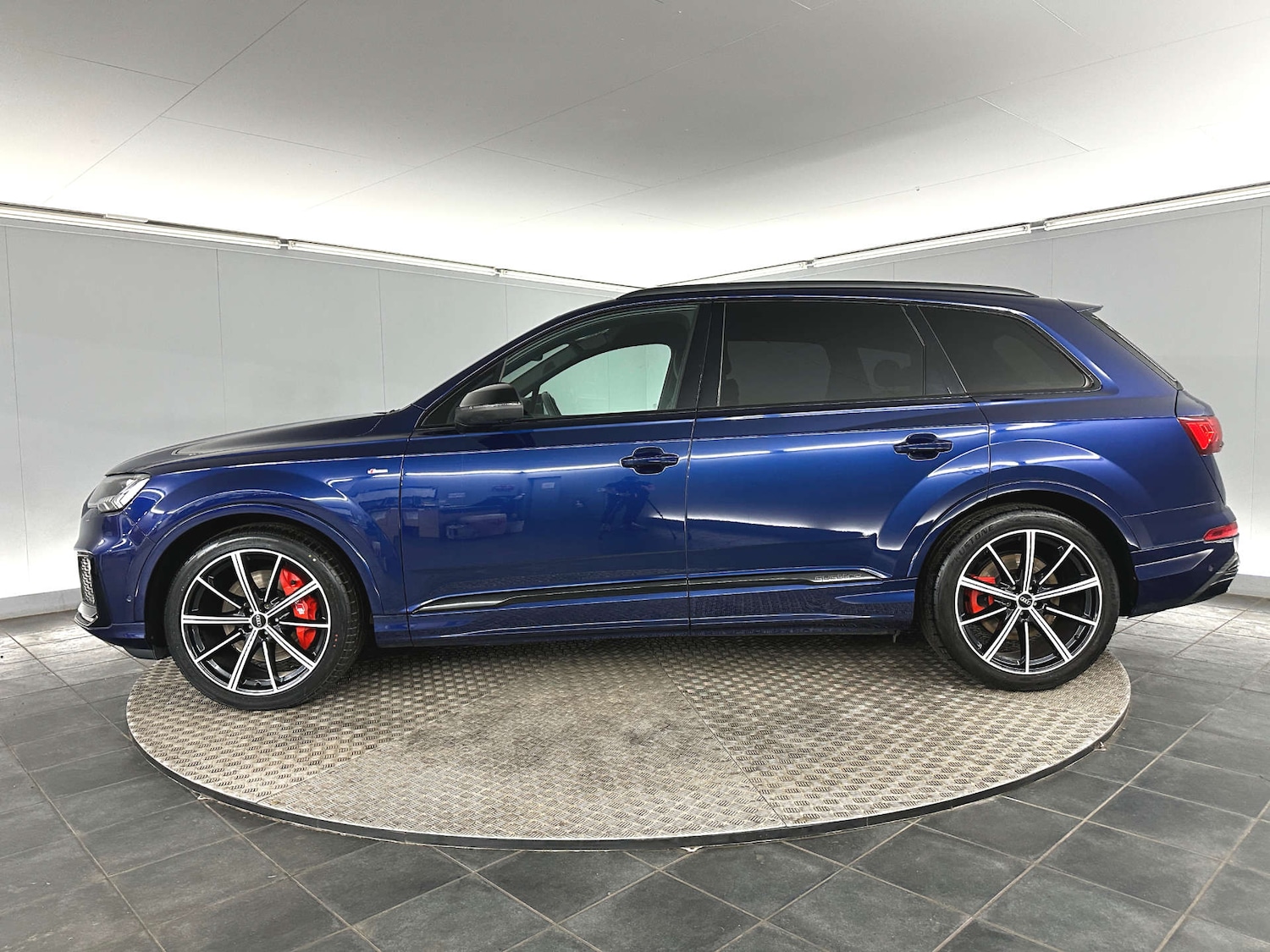 Used Audi Q7 2023 for sale - 77590717: Photo 4