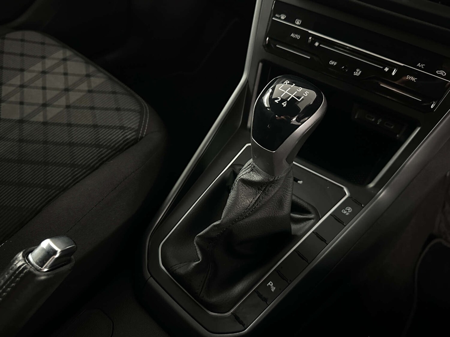 Used Volkswagen Polo 2023 for sale - 77759704: Photo 18