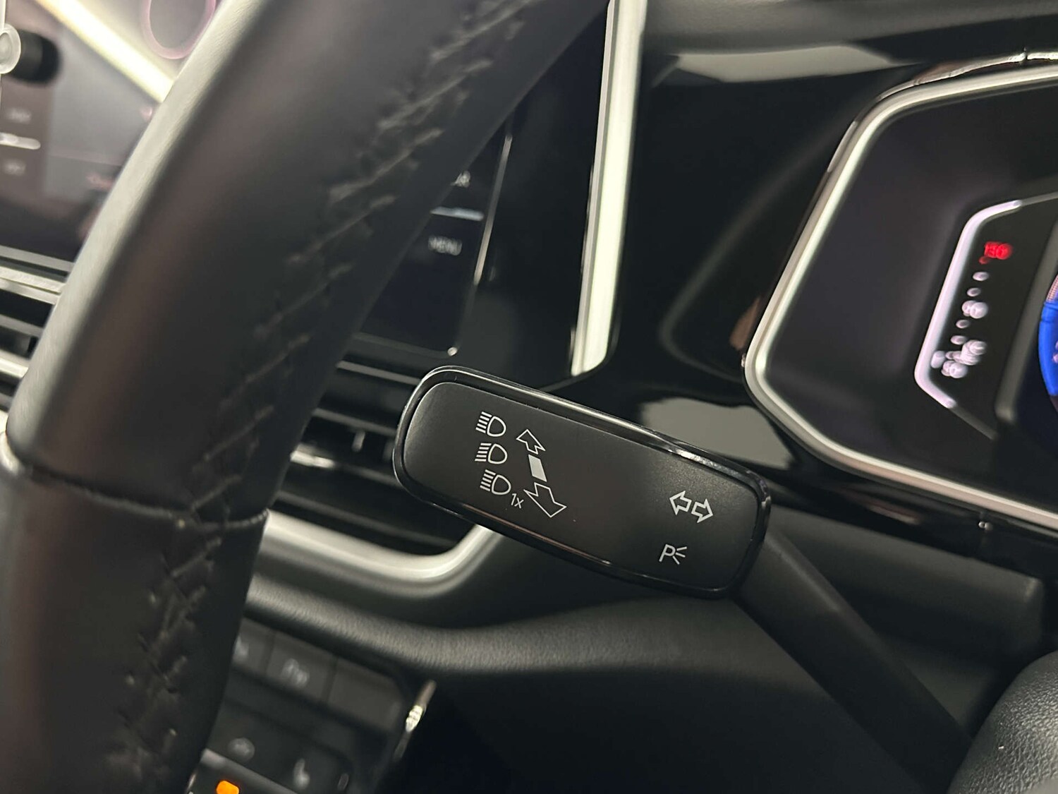 Used Volkswagen T-Roc 2024 for sale - 77759649: Photo 21