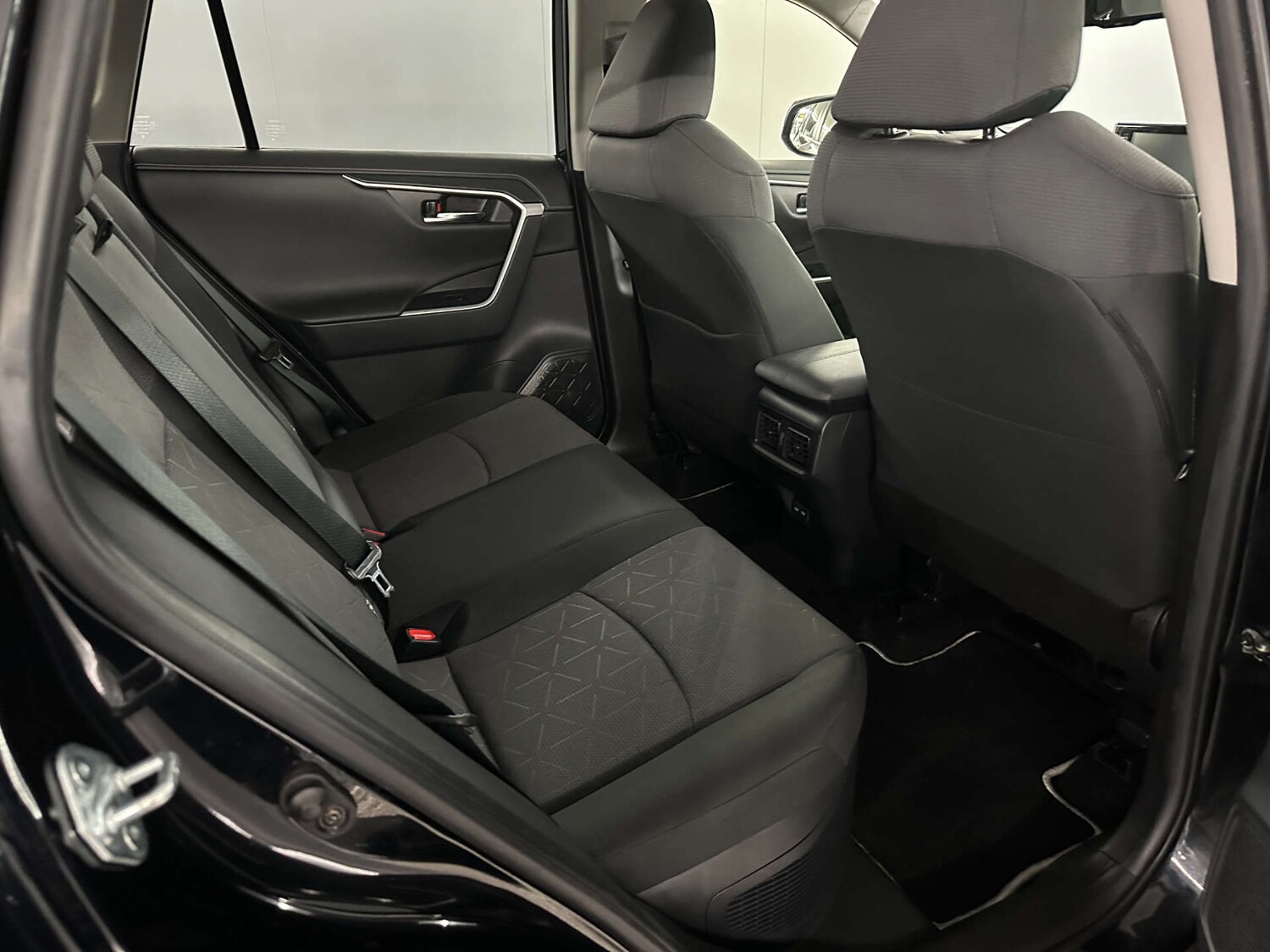 Used Toyota RAV4 2022 for sale - 77590770: Photo 15