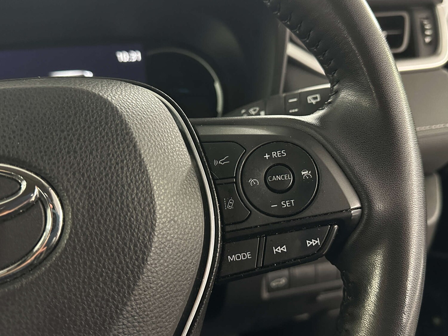 Used Toyota RAV4 2022 for sale - 77590770: Photo 23