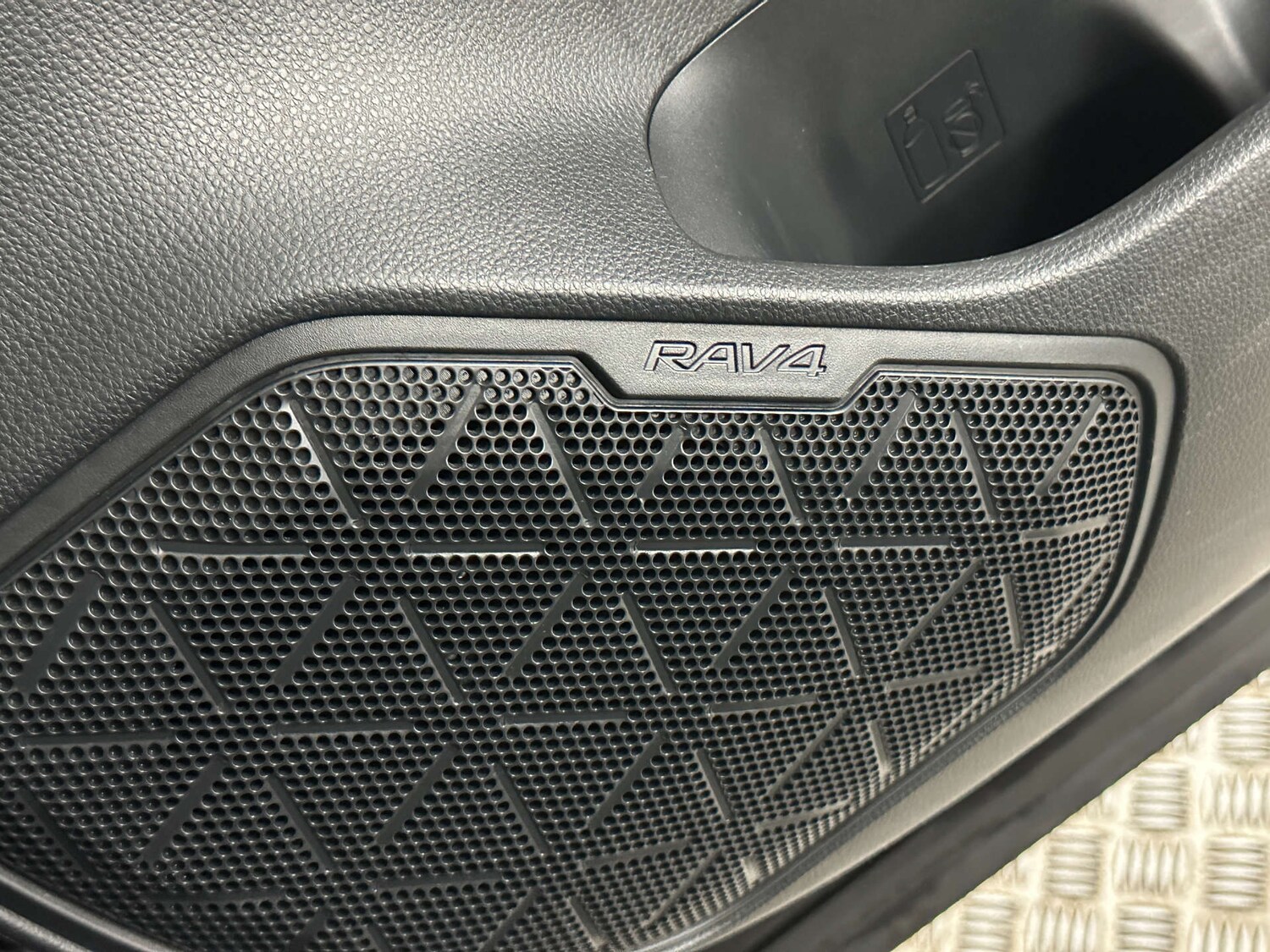 Used Toyota RAV4 2022 for sale - 77590770: Photo 32