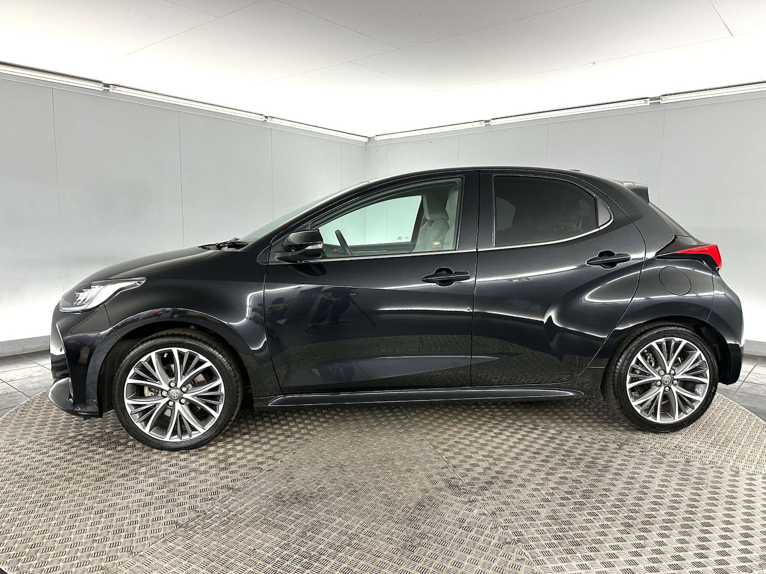 Used Toyota Yaris 2022 for sale - 77590700: Photo 4