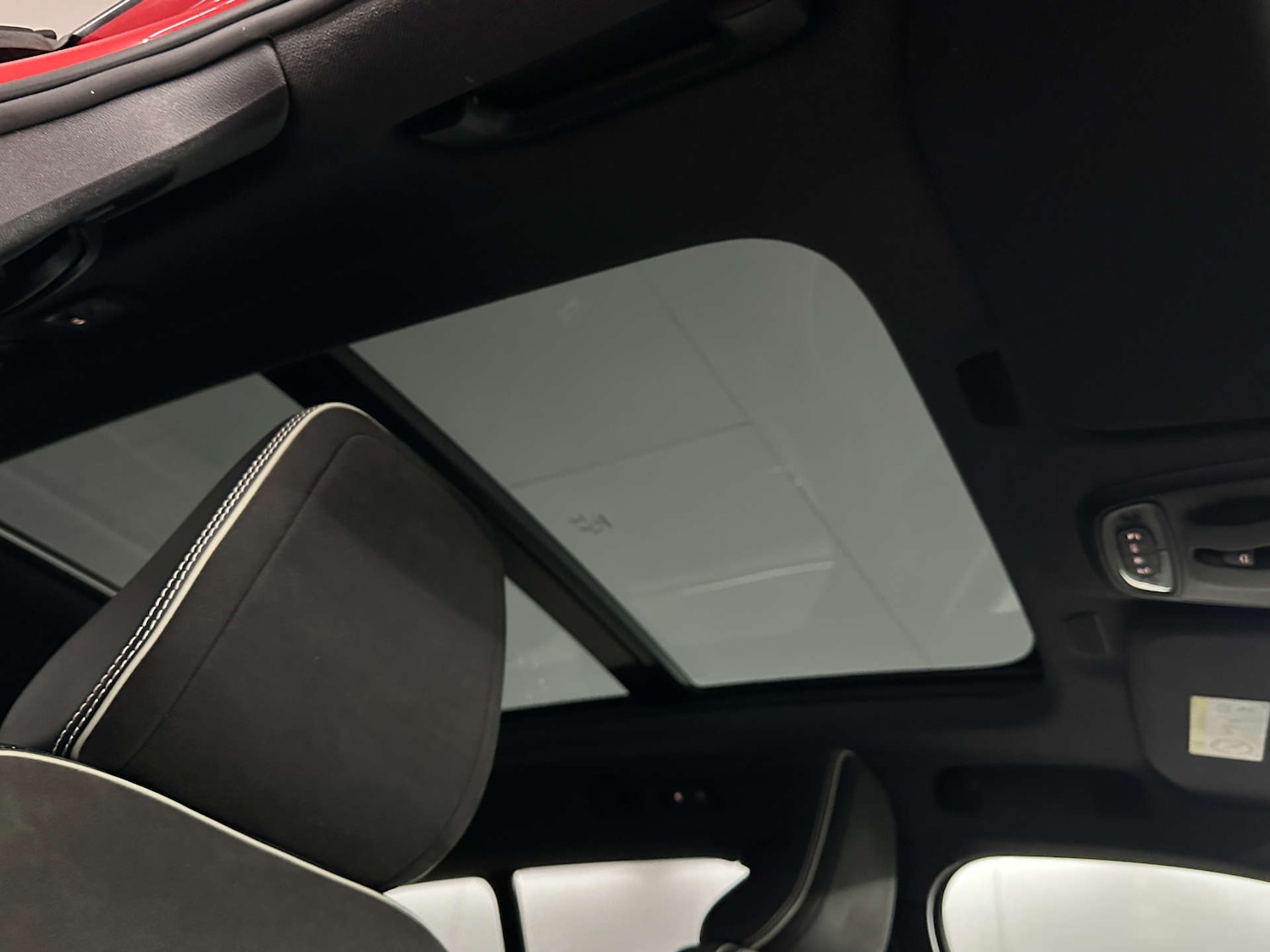 Used Volvo XC40 2018 for sale - 77590783: Photo 2