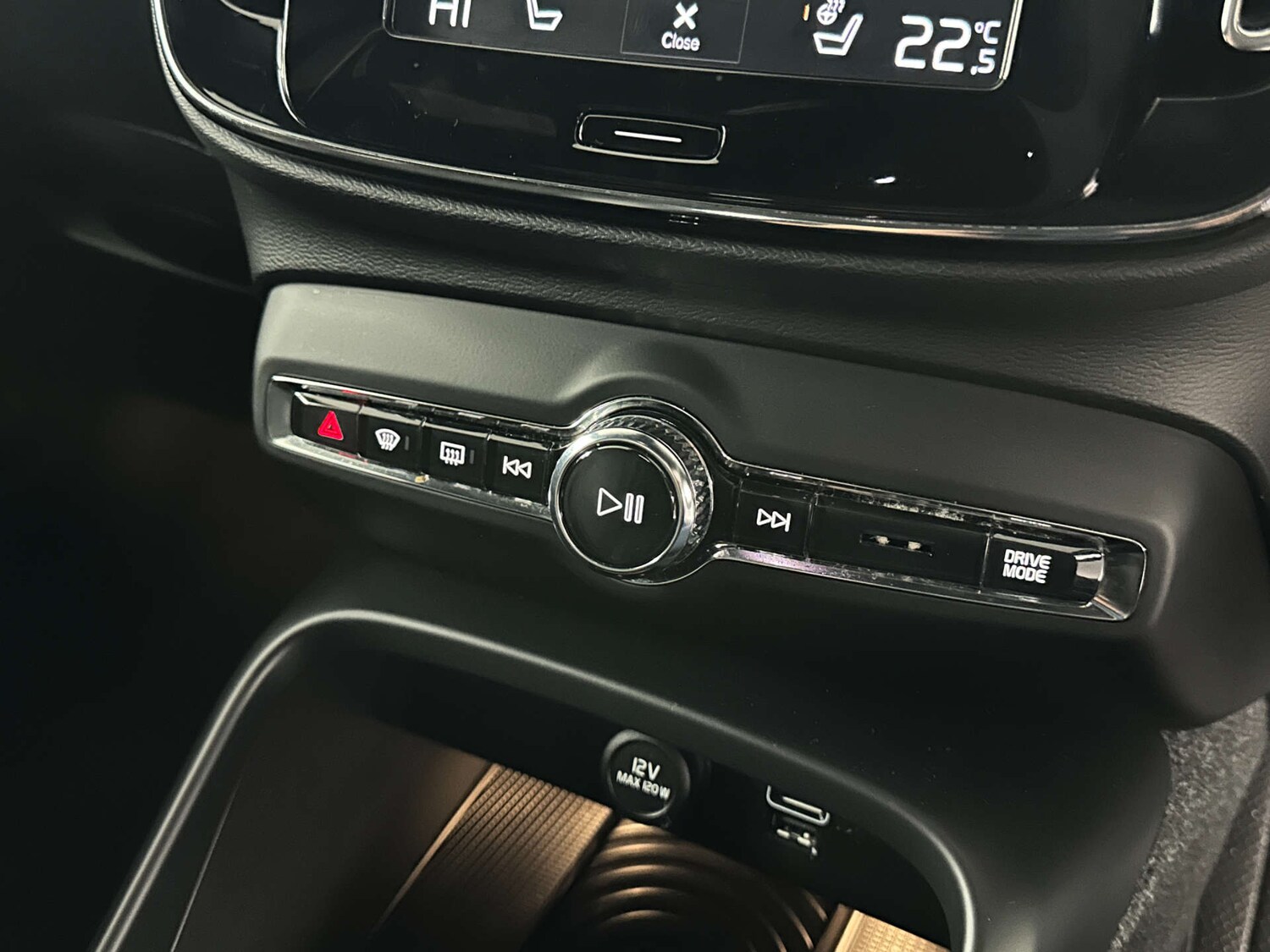 Used Volvo XC40 2018 for sale - 77590783: Photo 25