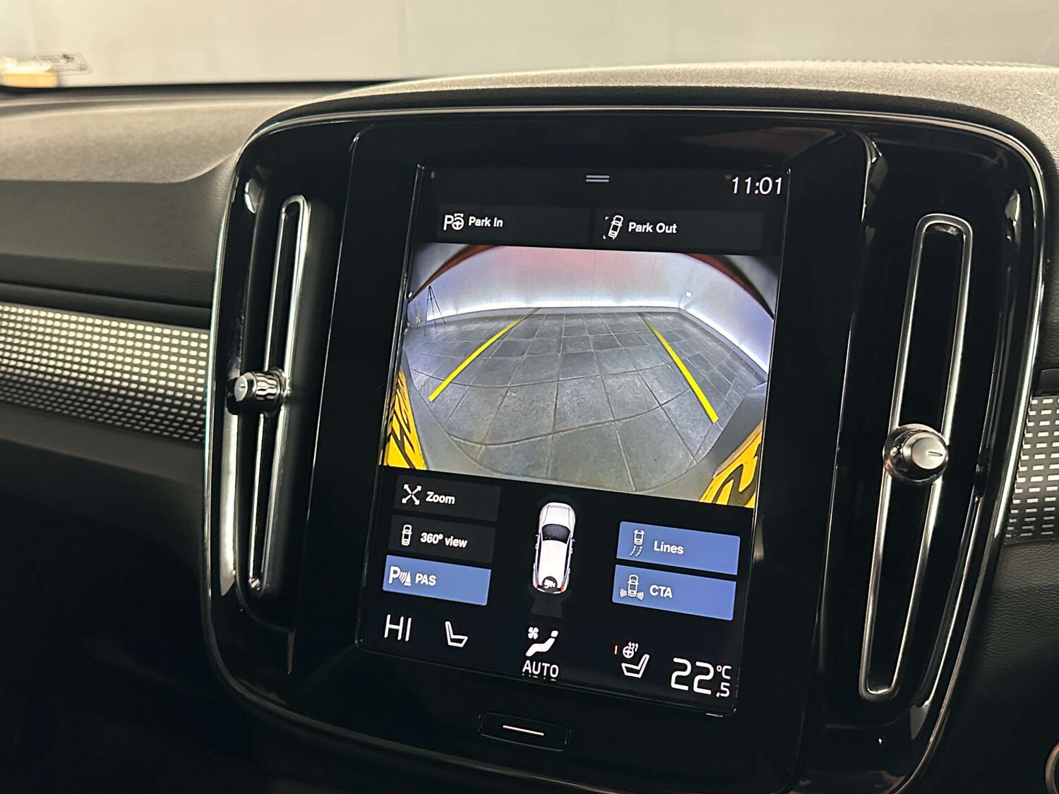 Used Volvo XC40 2018 for sale - 77590783: Photo 30