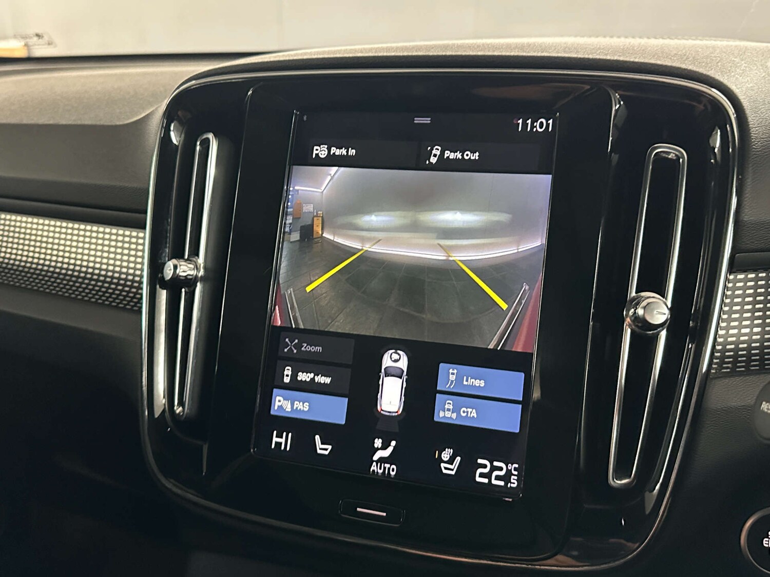 Used Volvo XC40 2018 for sale - 77590783: Photo 33